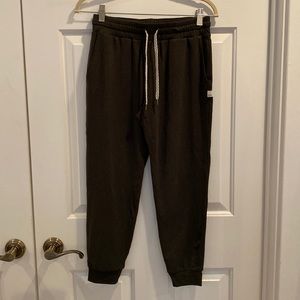 Super soft Vuori joggers